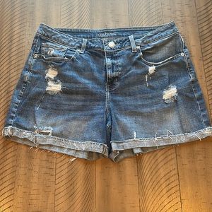 Maurice’s Distressed Jean Shorts Size 13/14
